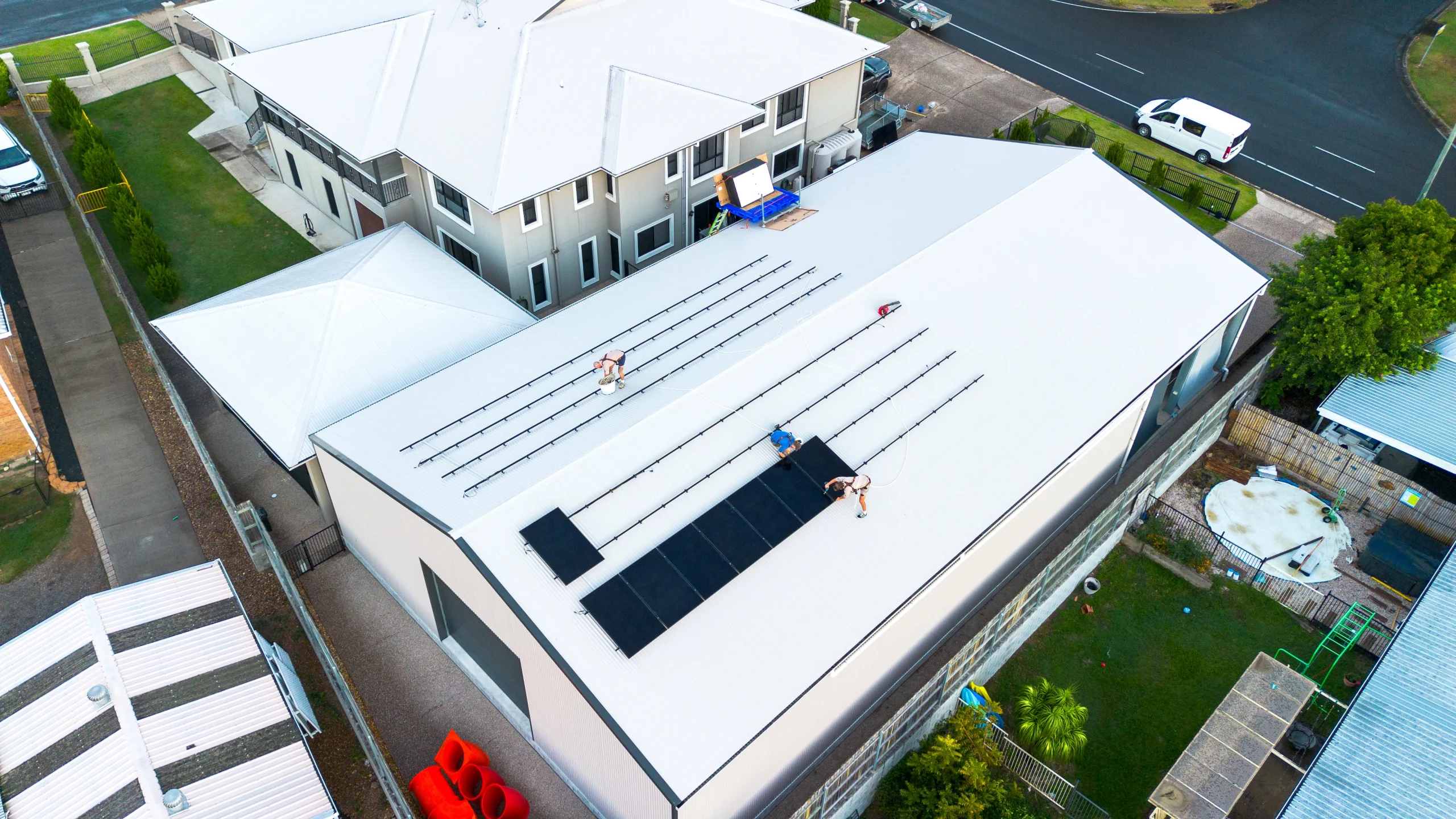 solar-power-installation-hervey-bay-electricians-roof